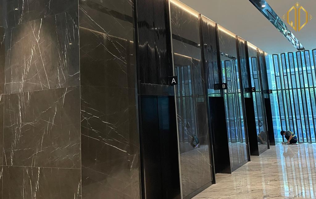 pietra grey marble op lat cau thang