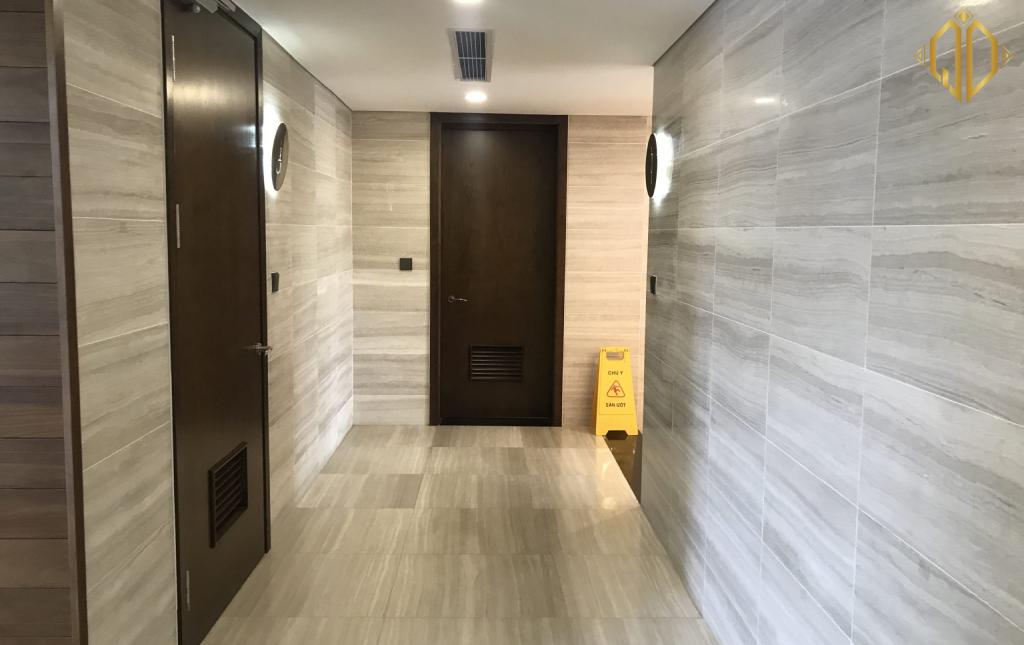 wooden-white-marble-op-lat-tuong